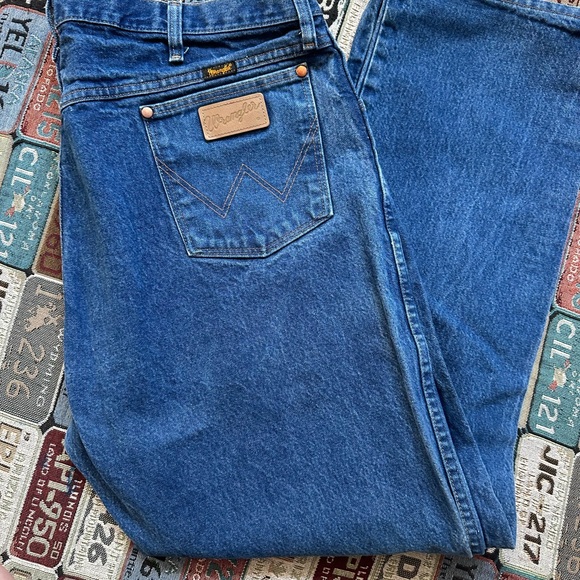 Modern men’s cowboy cuts - Picture 2 of 3